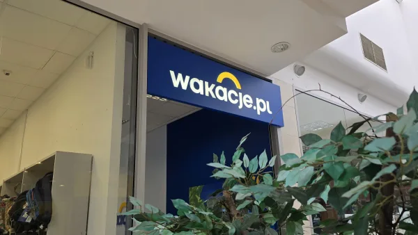 Wakacje.pl — kaseton biura podróży