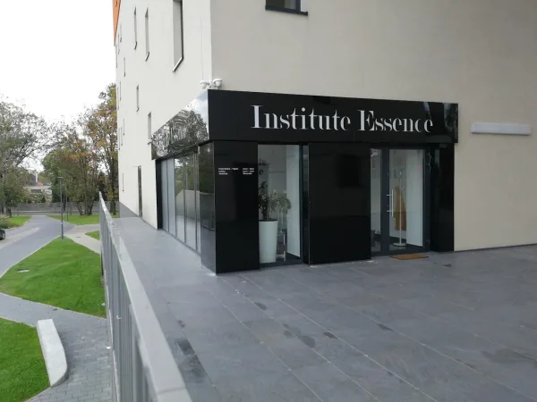 Institute Essence — kasetony narożne