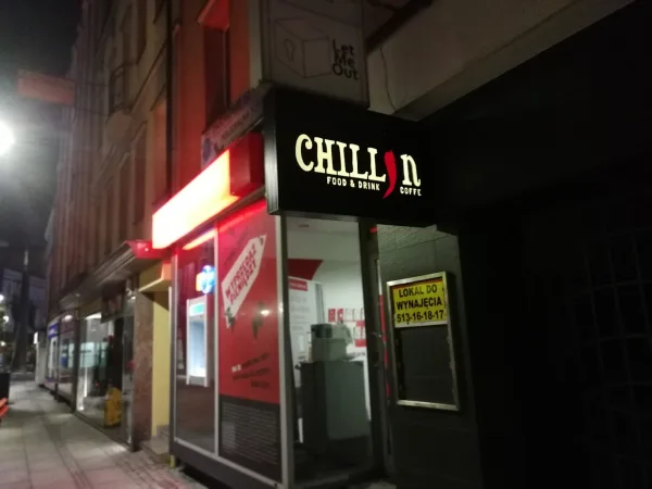 Chill in — kaseton prostopadły do elewacji