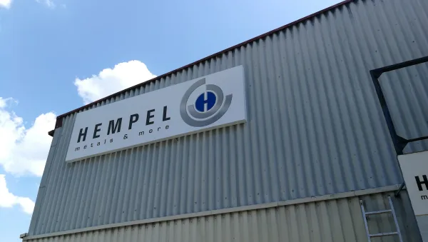 Hempel — kaseton na hali
