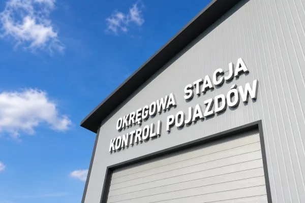 Okręgowa stacja kontroli pojazdów — litery 3D